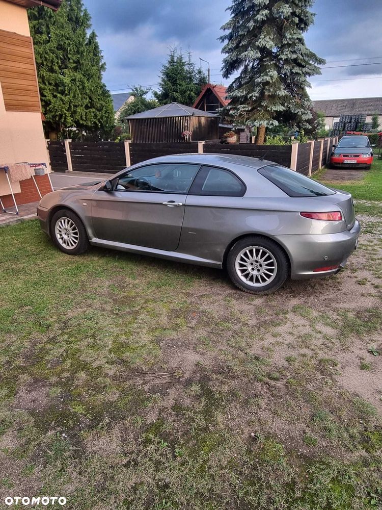 Alfa Romeo GT - 6
