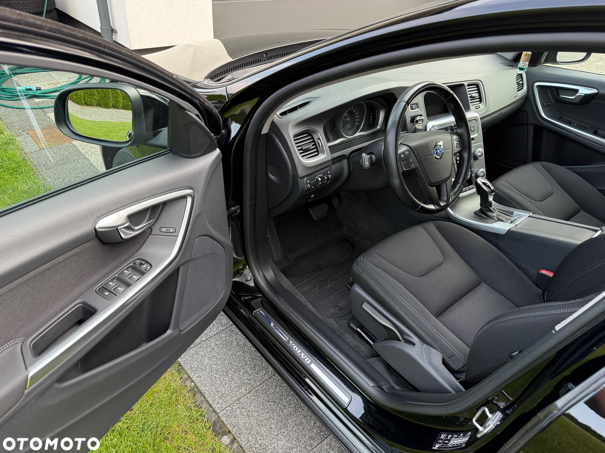 Volvo V60 D3 Momentum - 5