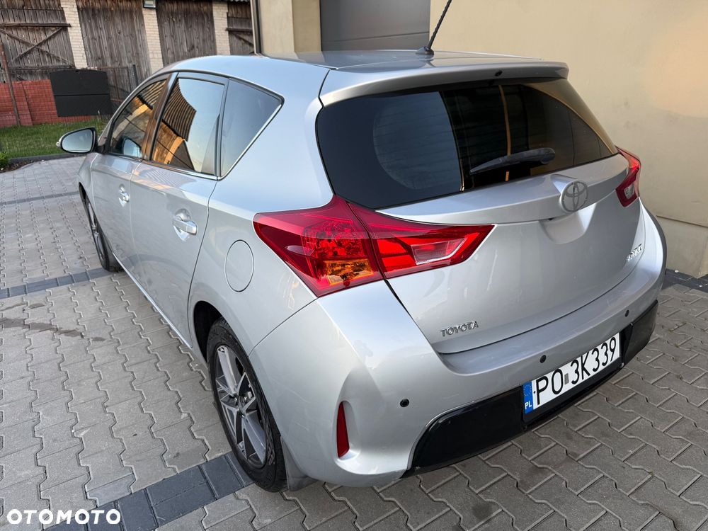 Toyota Auris 1.6 Premium Comfort - 37