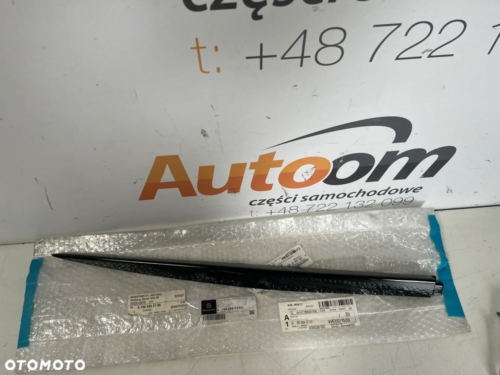 Listwa osłona progu lewy tył MERCEDES GT R A1906940700 CZARNA POŁYSK NOWA - 1