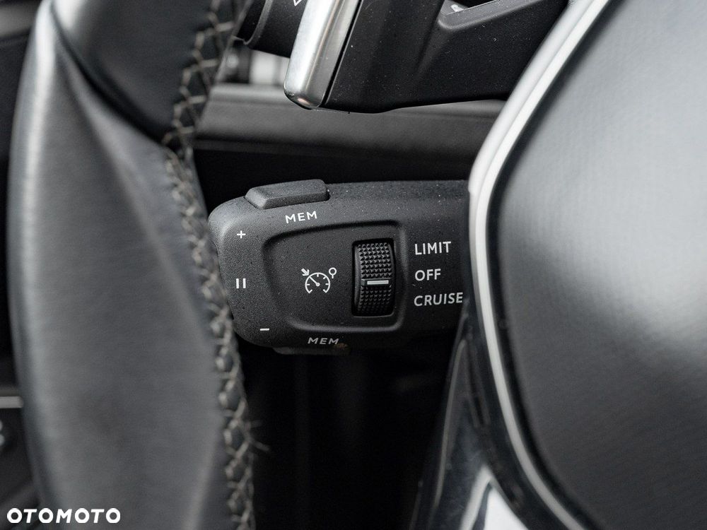 Peugeot 3008 1.2 PureTech Allure Pack S&S EAT8 - 18