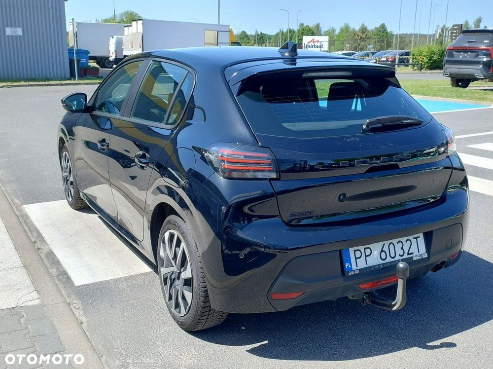 Peugeot 208 - 4