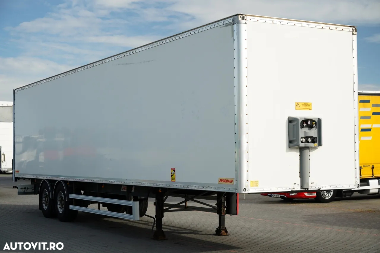 Fruehauf CONTAINER / KOFFER / AXE SAF / 2 AXE / OBLOANE RULANTE / PODEA RESISTENTĂ: ȘINĂ DIN SCADENĂ - 8