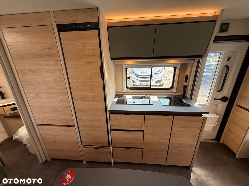 Dethleffs Camper 560 FMK - 20