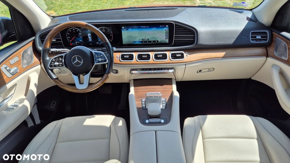 Mercedes-Benz GLE - 32