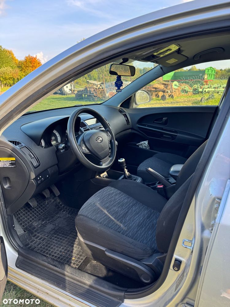 Kia Ceed - 5