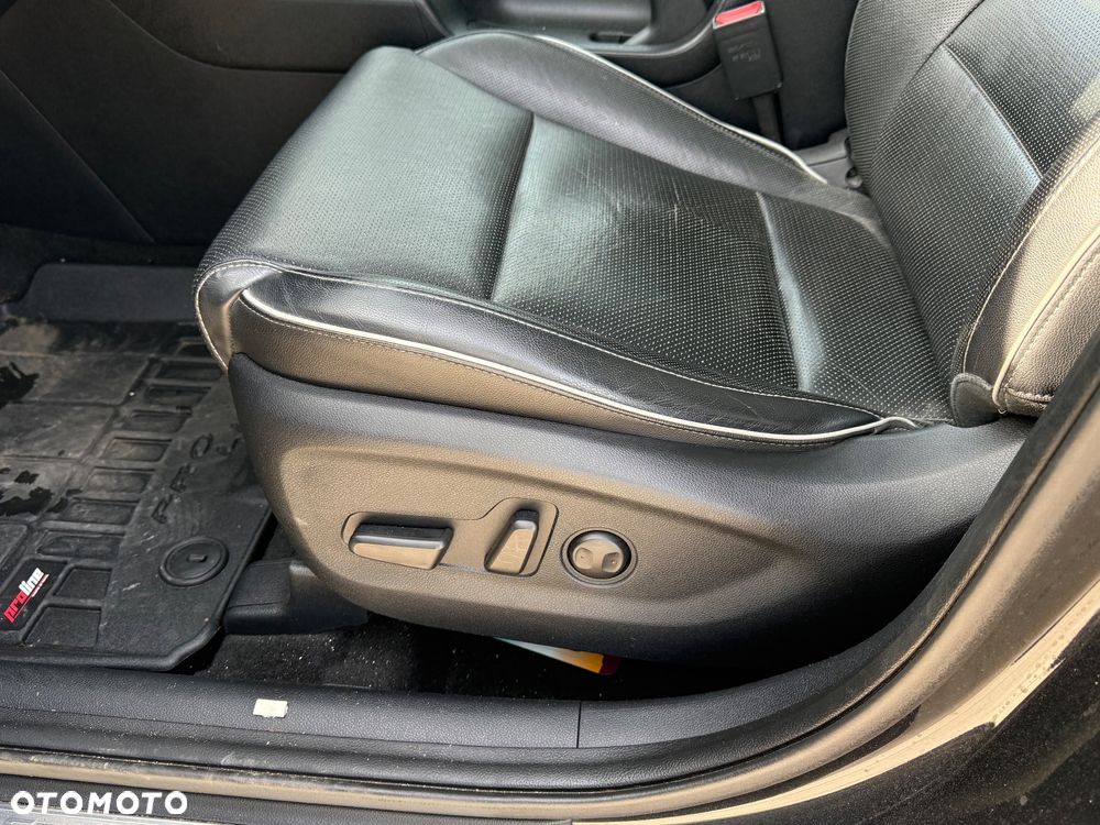 Kia Sportage 2.0 CRDI 4WD Fifa World Cup Edition - 19