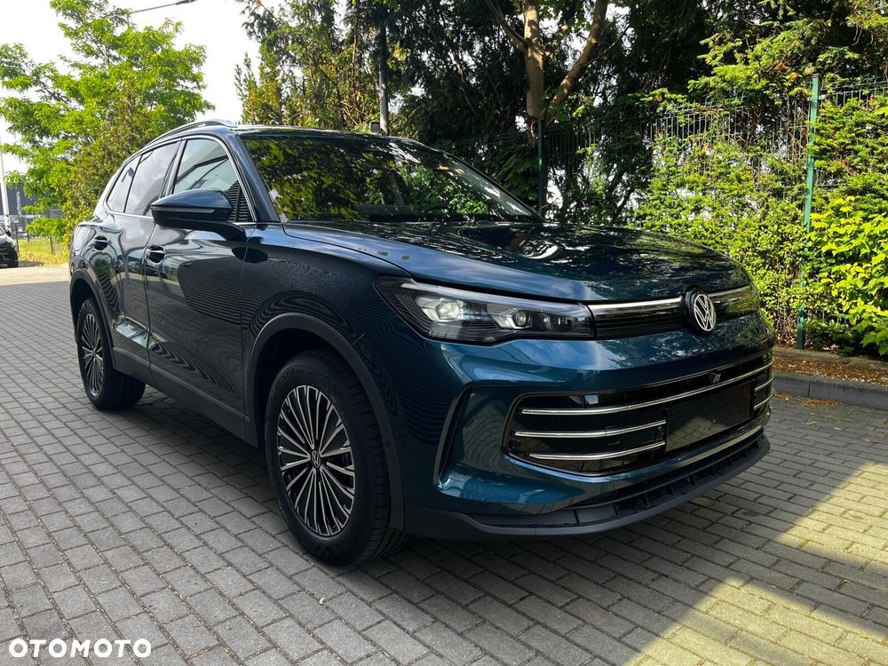 Volkswagen Tiguan - 12