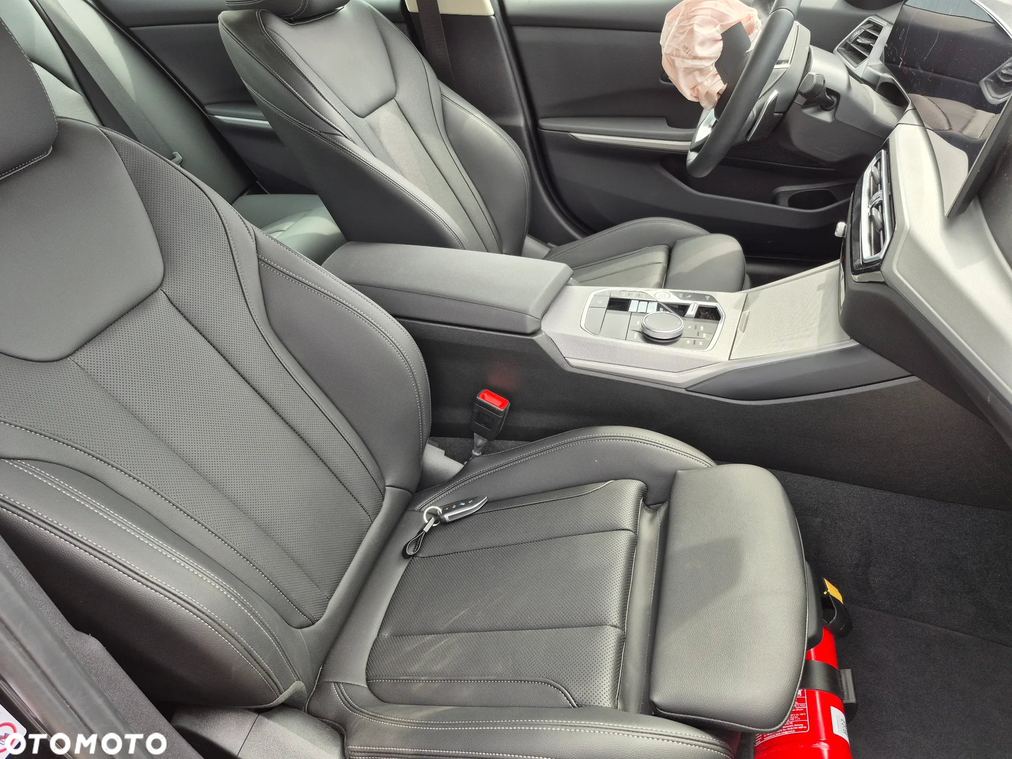 BMW Seria 3 318i - 9