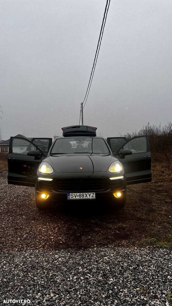 Porsche Cayenne 3.0 L - 16