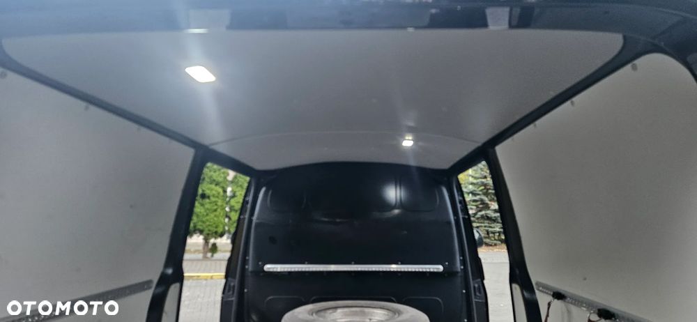 Volkswagen Transporter T6 - 13