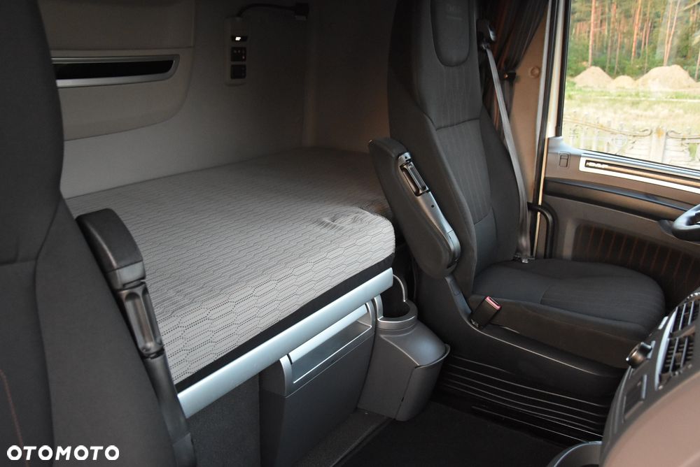 DAF XF 480 SPACE CAB STANDARD KLIMA POSTOJOWA XENON SALON POLSKA JEDEN WŁAŚCICIEL SERWISOWANY BARDZO DOBRY STAN ! ! ! - 26
