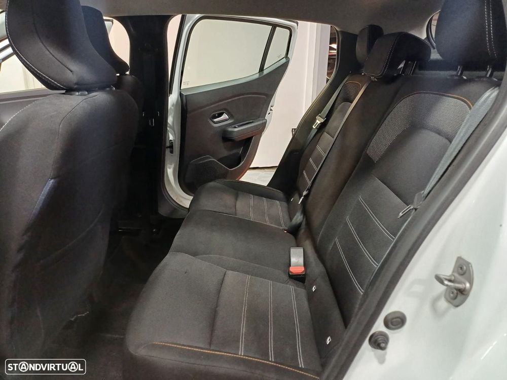 Dacia Sandero - 13