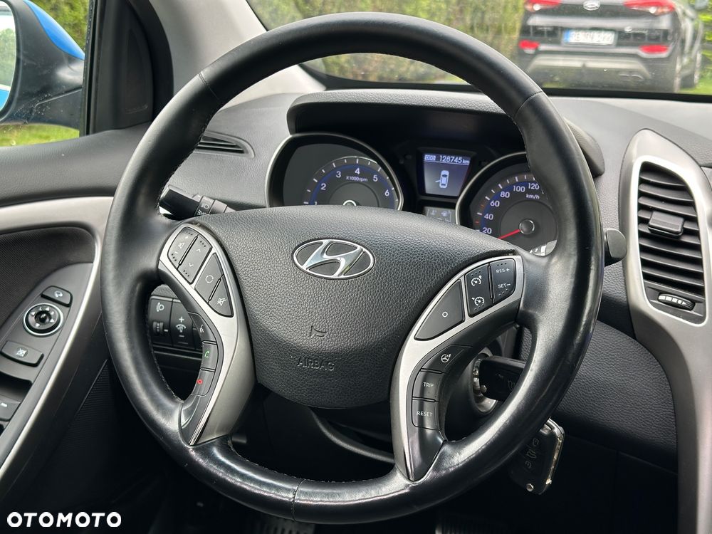 Hyundai i30 Kombi 1.6 GDi DCT Premium - 16