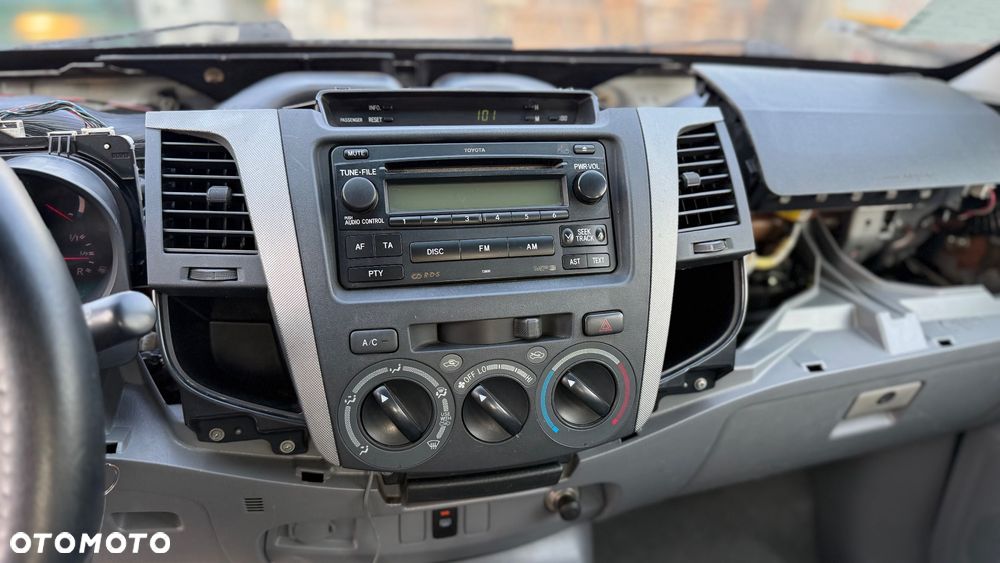 Toyota Hilux - 19