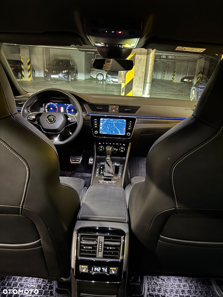 Skoda Superb 2.0 TSI 4x4 Sportline DSG - 19