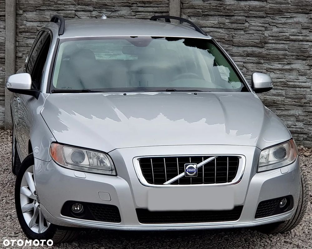 Volvo V70 D5 Momentum - 13
