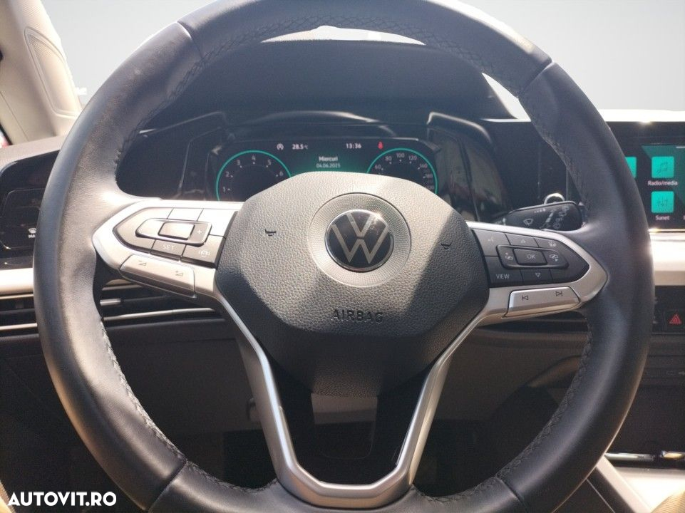 Volkswagen Golf - 10