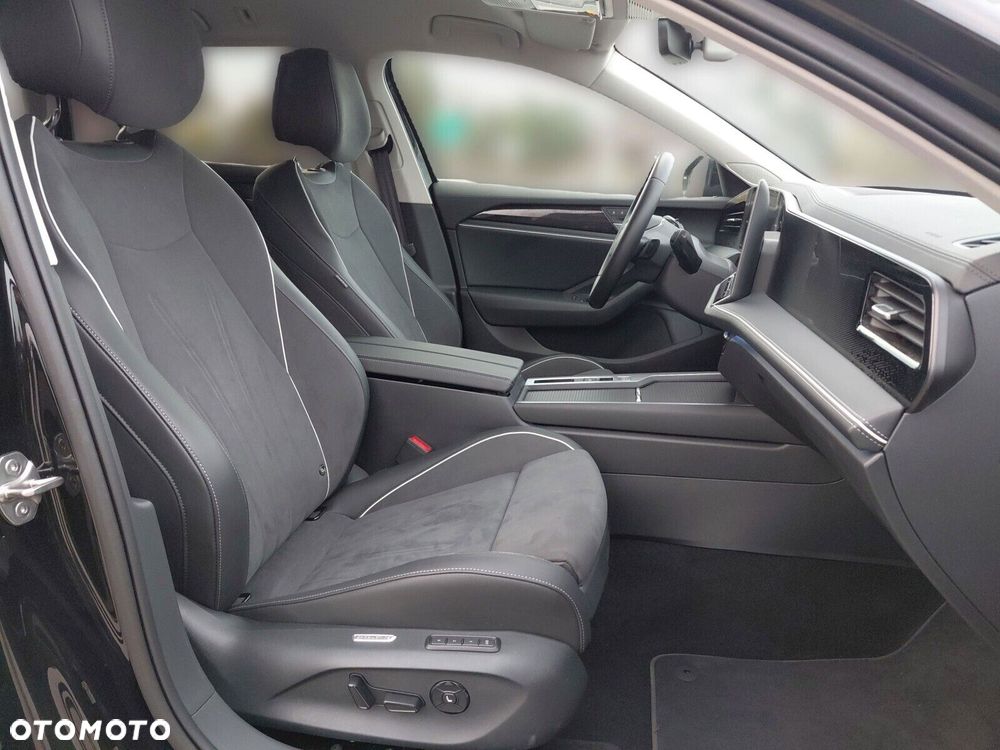 Volkswagen Passat - 12
