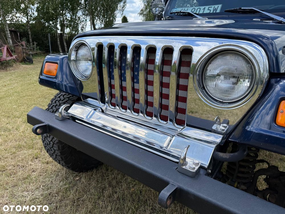 Jeep Wrangler - 11