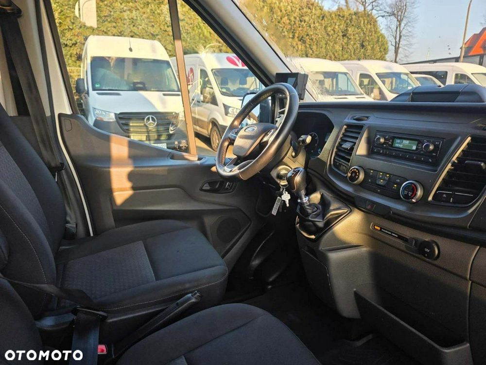 Ford Transit - 13