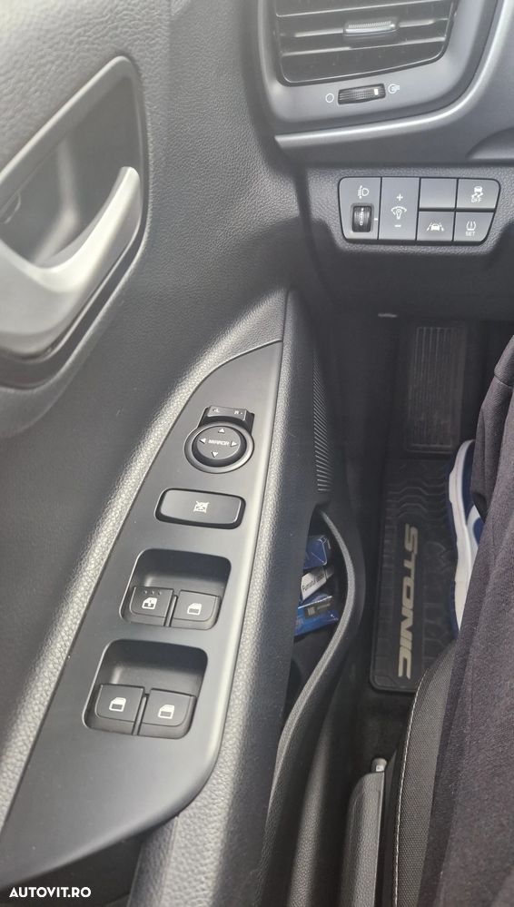 Kia Stonic 1.4 GSL Trend - 9