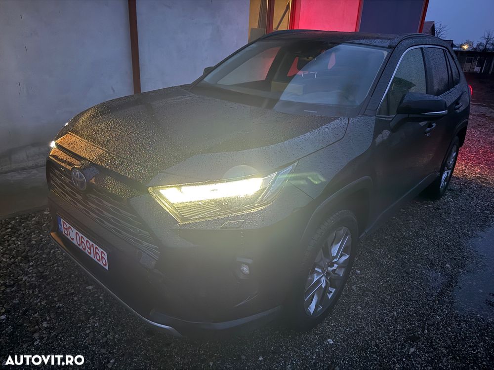 Toyota RAV4 - 6