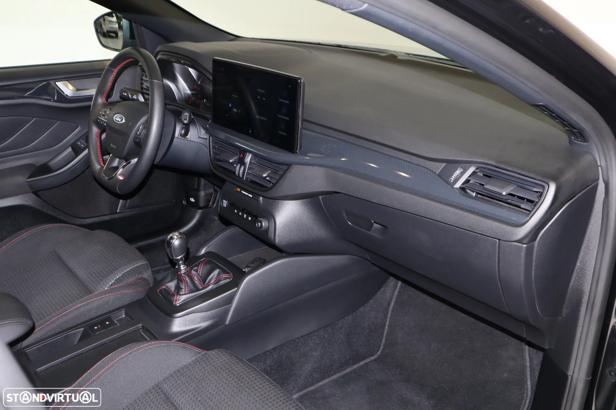 Ford Focus 1.0 EcoBoost ST-Line - 12