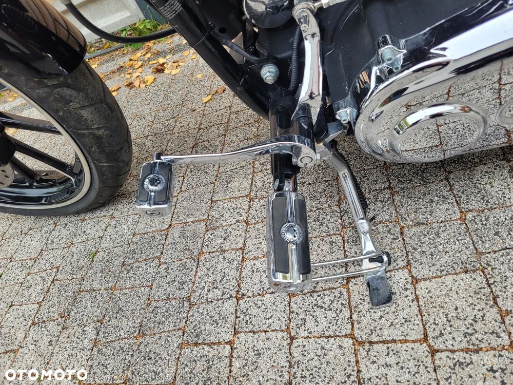 Harley-Davidson FXSB Breakout - 16