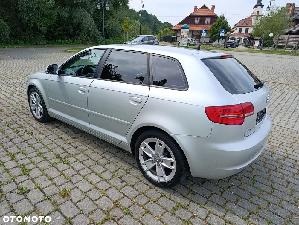Audi A3 Sportback 2.0 TDI DPF Attraction - 11
