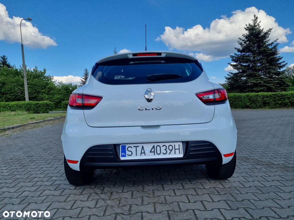 Renault Clio 1.2 16V 75 Life - 8