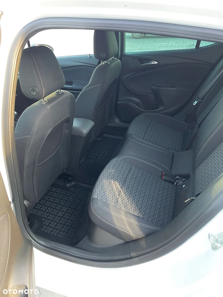 Opel Astra 1.6 T GPF Dynamic S&S - 13