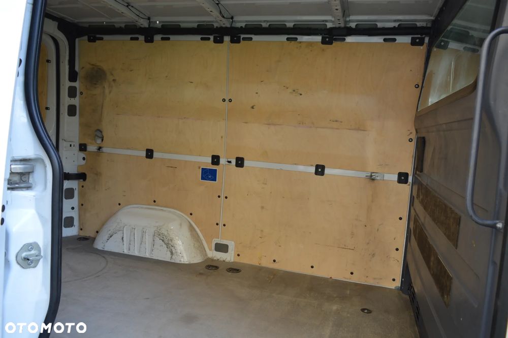Mercedes-Benz SPRINTER - 14