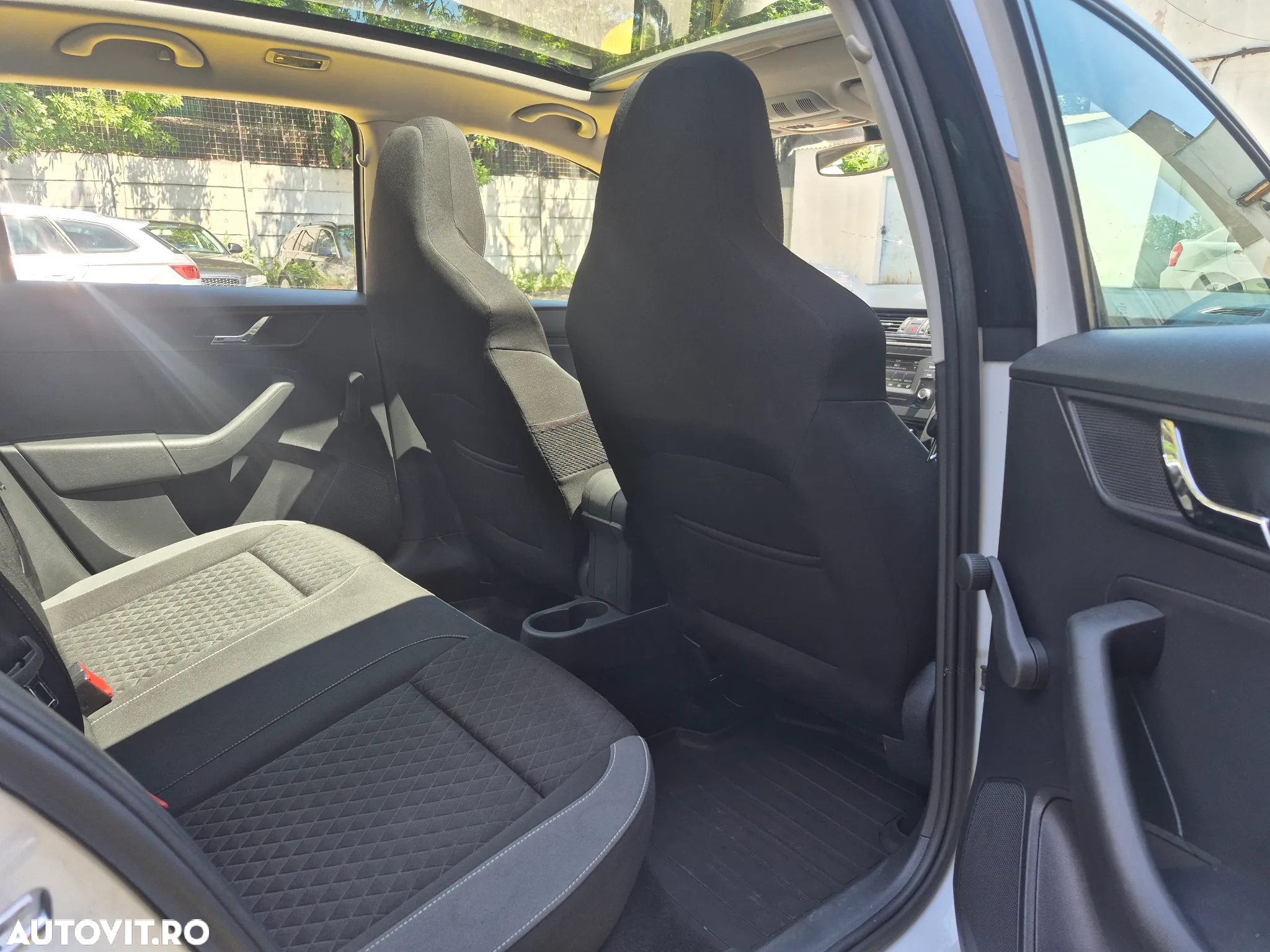 Skoda RAPID - 12
