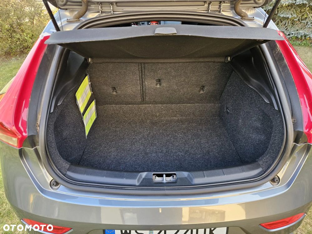 Volvo V40 T3 Drive-E R-Design Momentum - 30