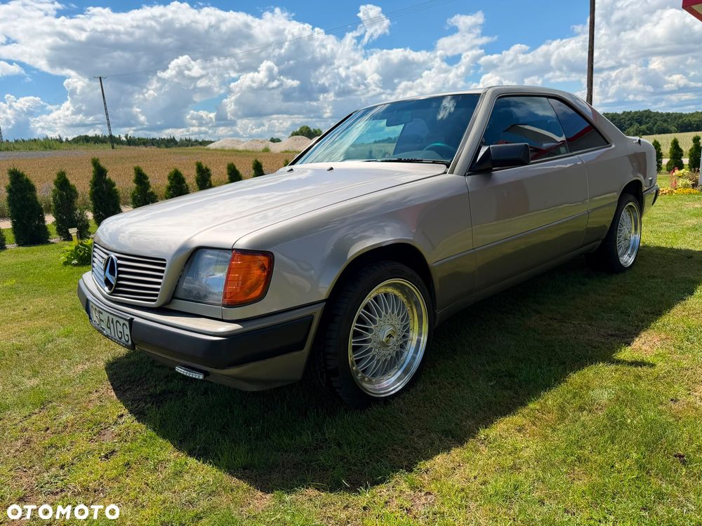 Mercedes-Benz W124 (1984-1993) - 1