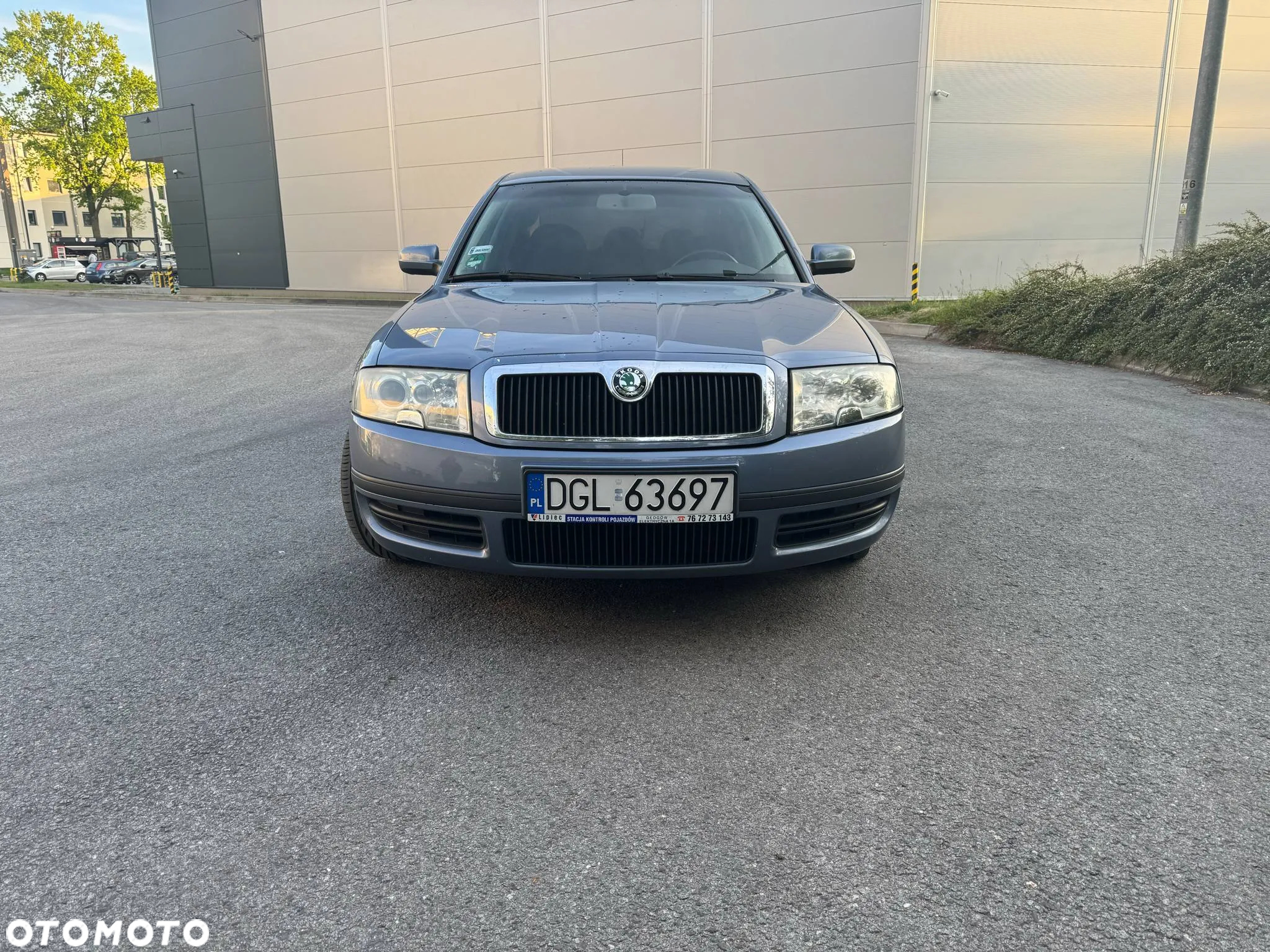 Skoda Superb 2.8 V6 Comfort - 8