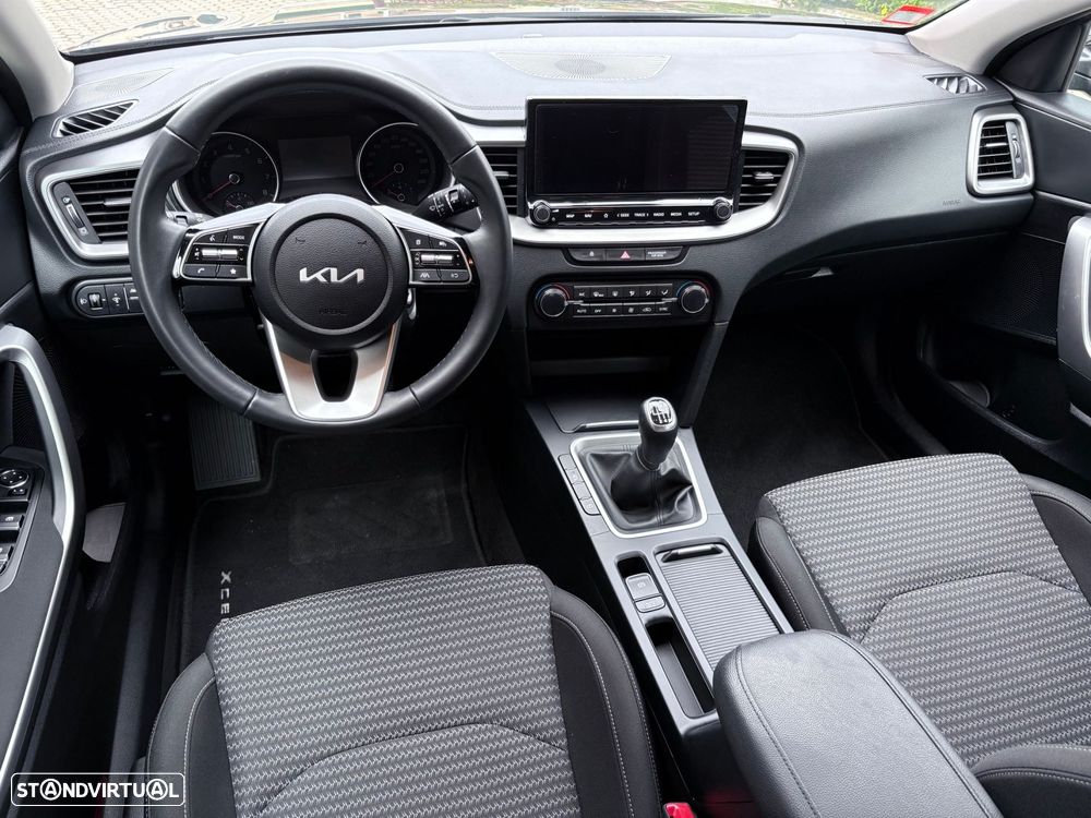Kia XCeed 1.5 T-GDI Sport - 27
