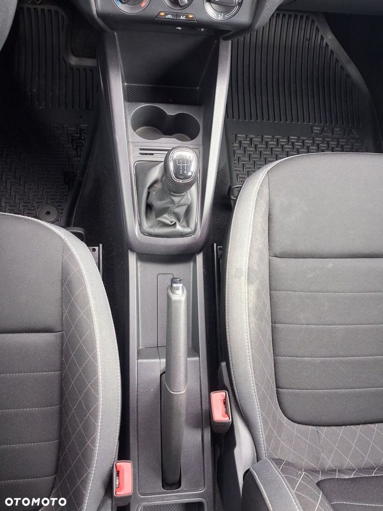 Skoda Fabia - 32