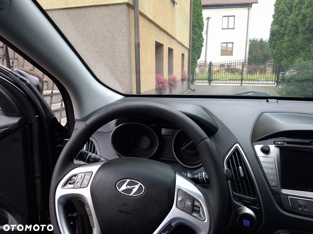 Hyundai ix35 1.7 CRDi 2WD blue Finale Gold - 8