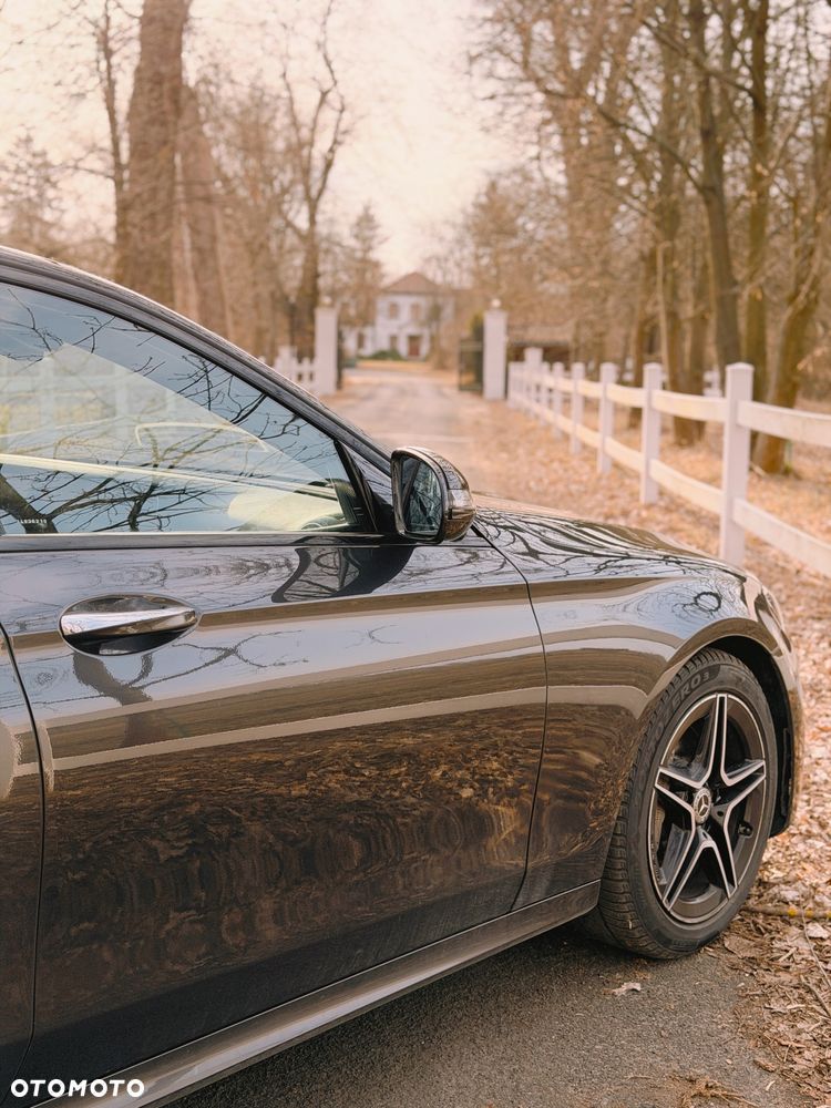 Mercedes-Benz Klasa E 220 d AMG - 15