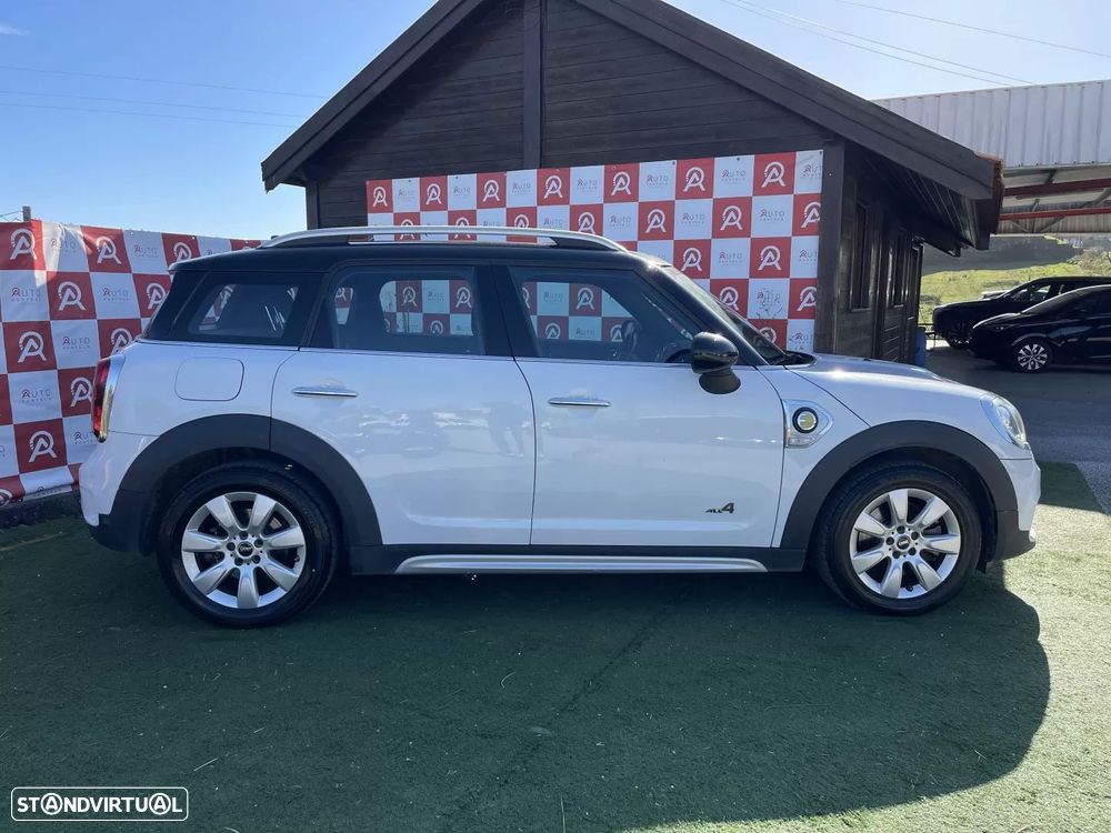 MINI Countryman Cooper SE ALL4 Auto - 2