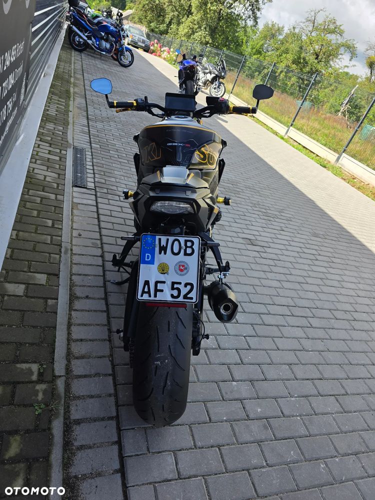 Suzuki GSX - 35