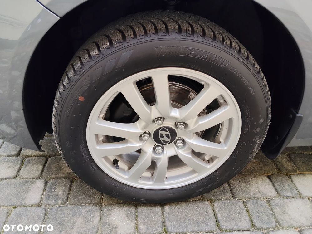 Hyundai ix20 1.4 blue YES - 13