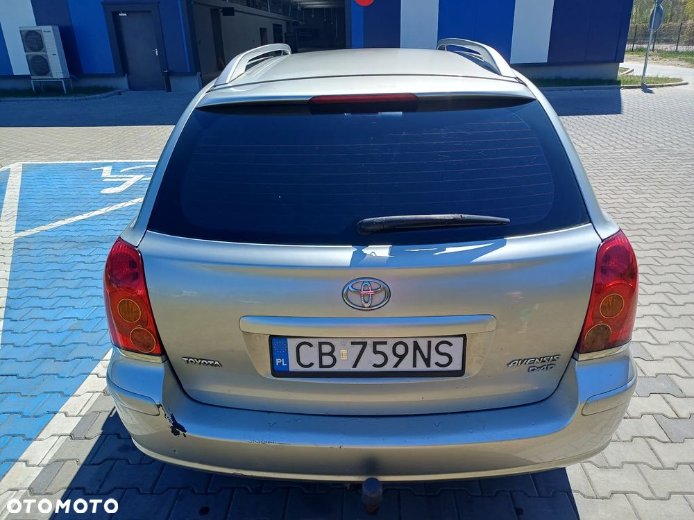 Toyota Avensis 2.2 D-4D Sol - 3