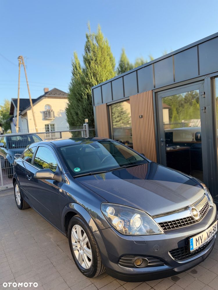 Opel Astra 1.6 Edition 111 Jahre - 17