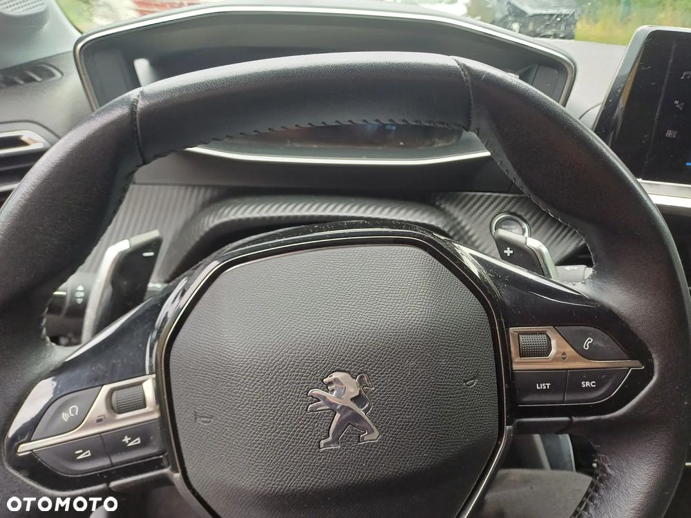 Peugeot 208 PureTech 100 EAT8 Allure - 24