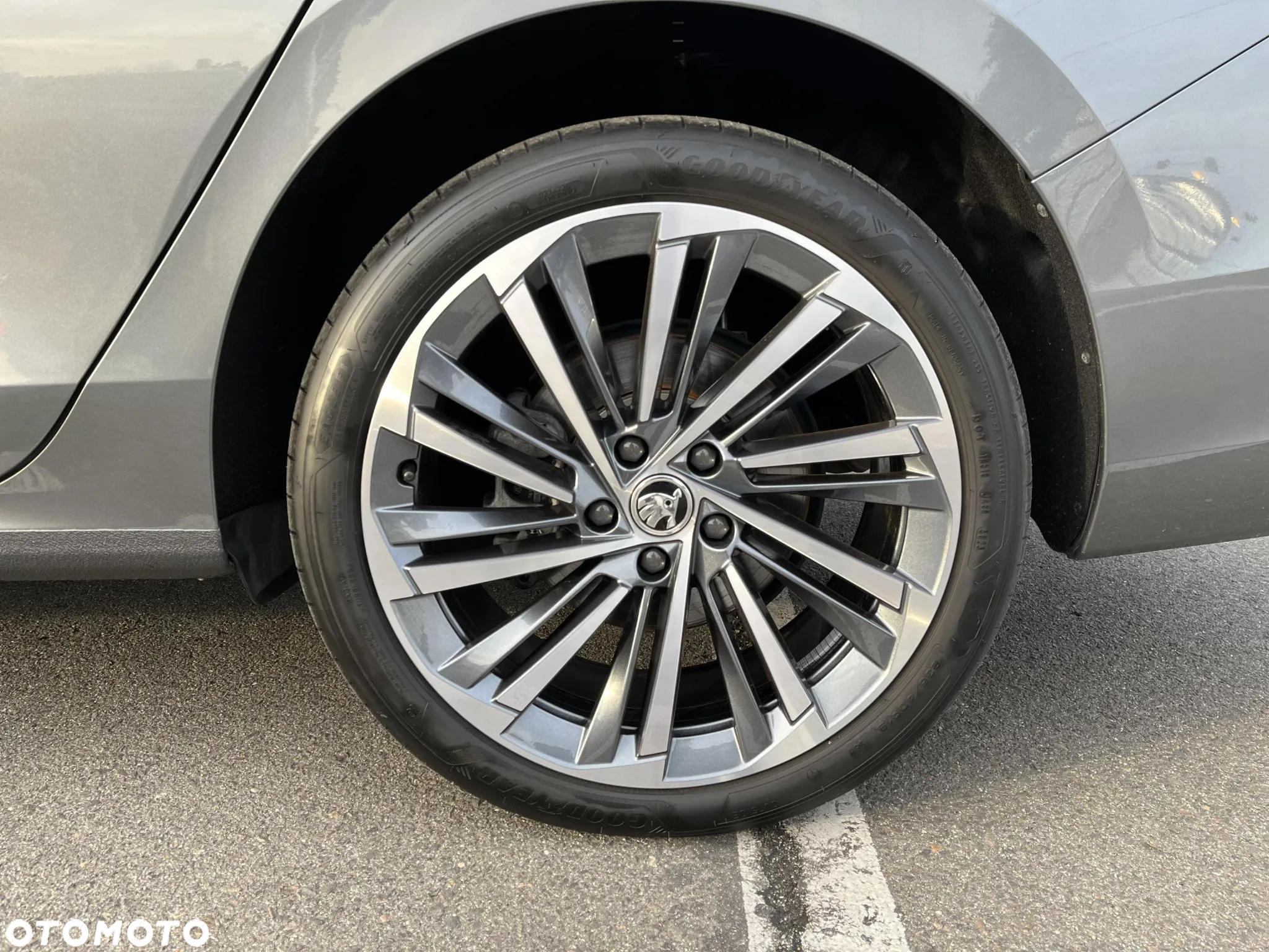 Skoda Superb 2.0 TDI SCR 4x4 L&K DSG - 26