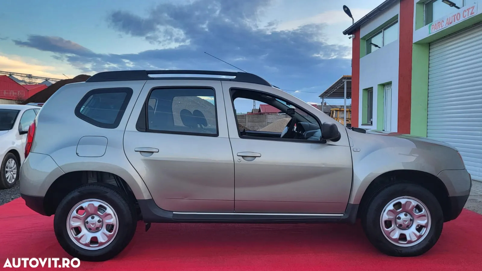 Dacia Duster 1.5 dCi 4x2 Ambiance - 8