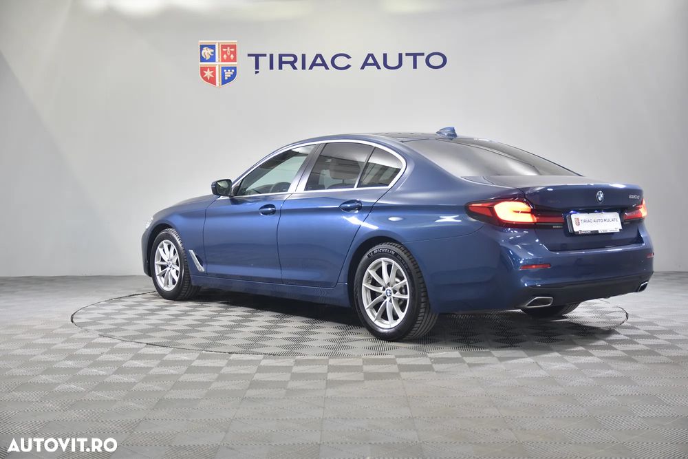 BMW Seria 5 520d AT - 4